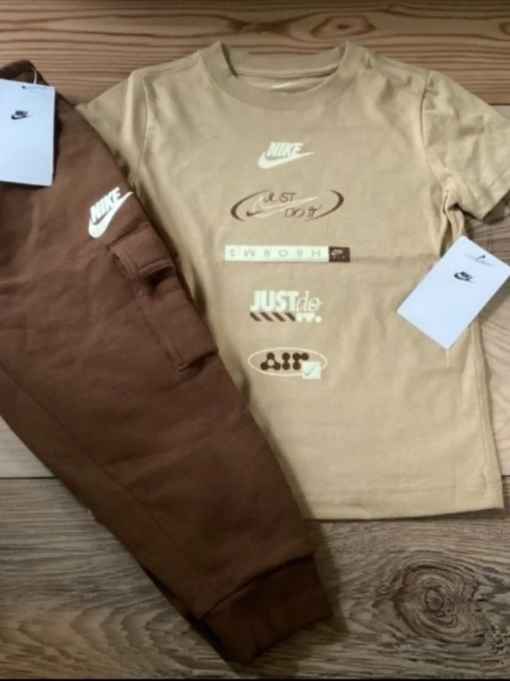 Nike Boys Tee & Cargo Joggers Outfit Size 4(NWT)